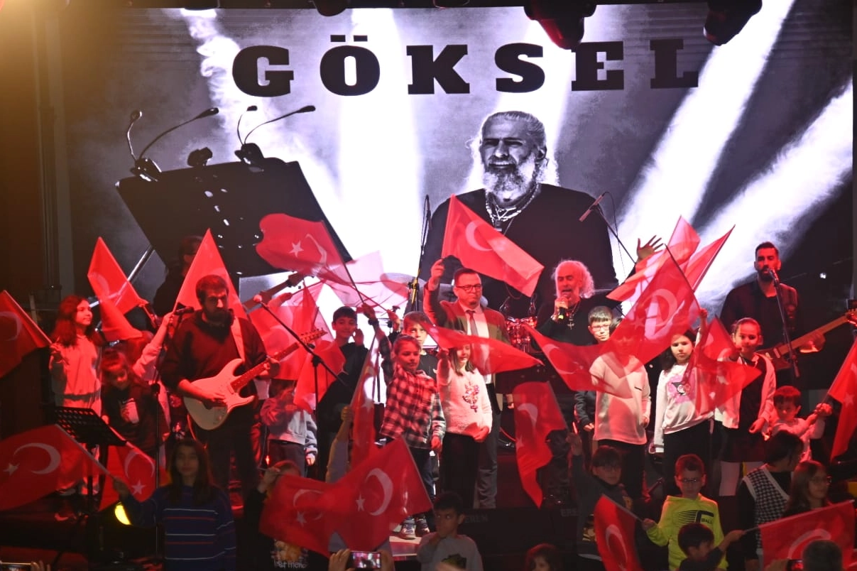 Manisa'da ustalara saygı konseri düzenlendi