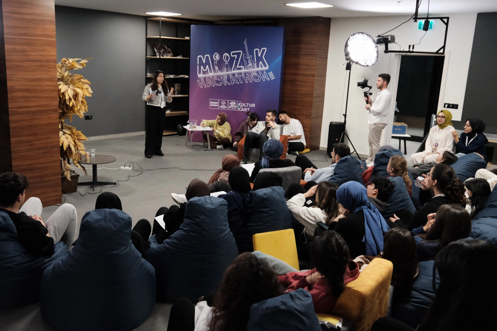 Konya gençliği 'fikir' geliştirdi