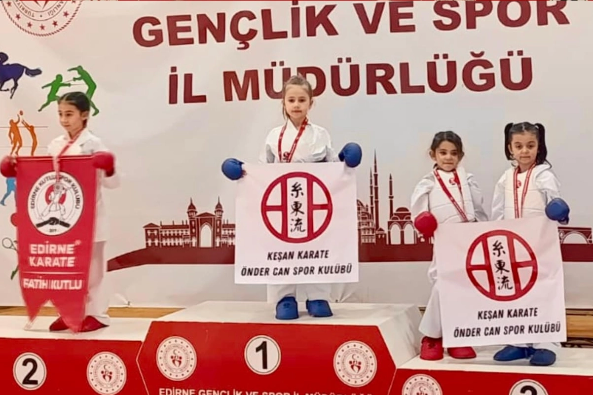 Edirne Karate İl Şampiyonası'nda Öndercan başarısı