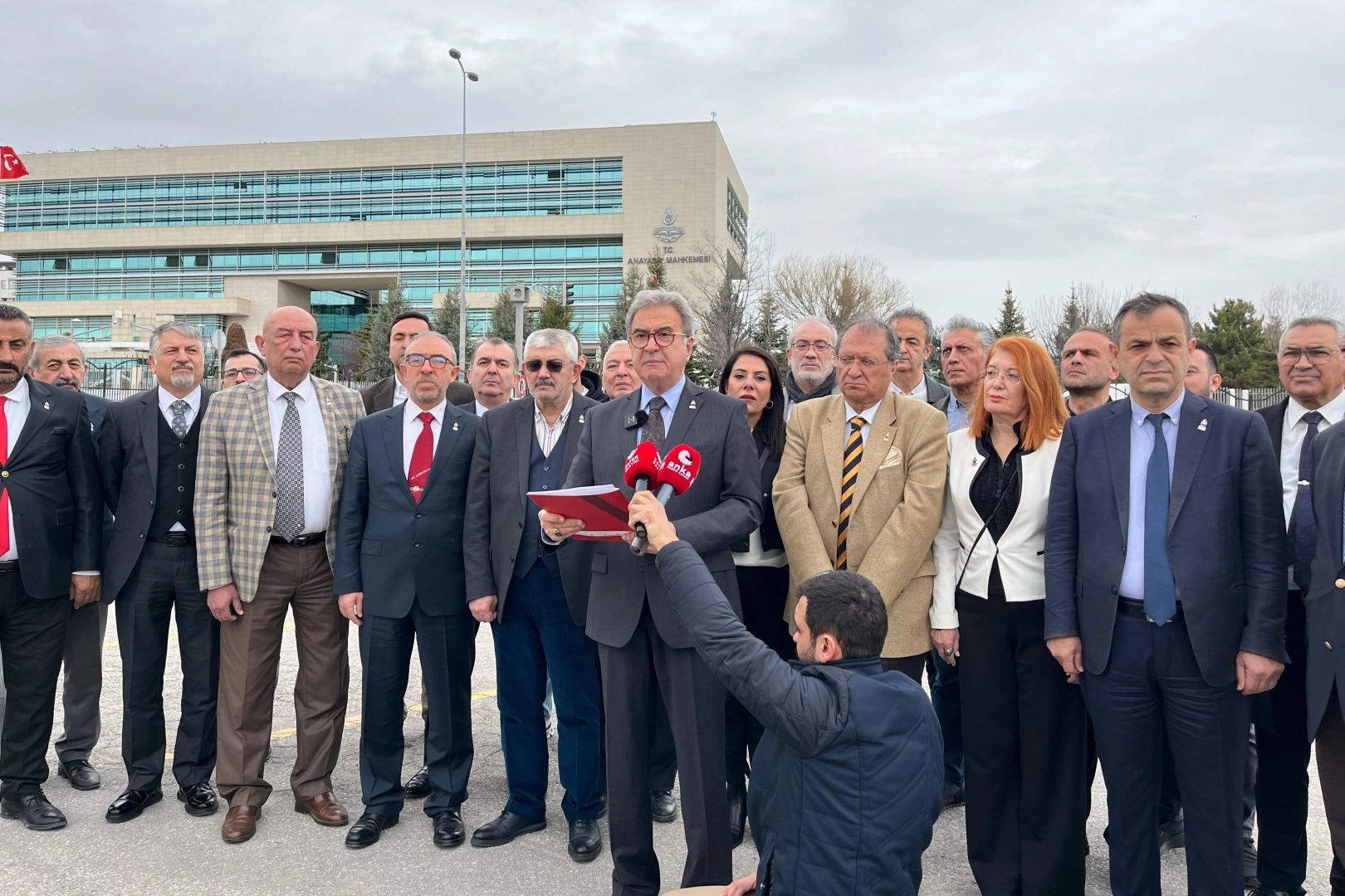 Ümit Özdağ’ın tutukluluğuna 'Zafer'den sert tepki