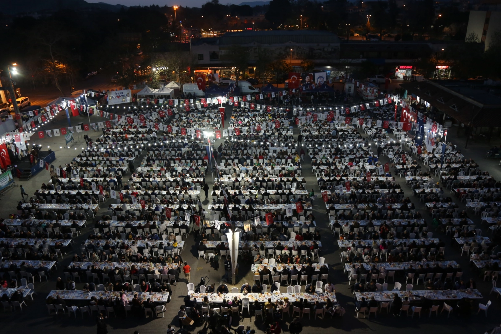 Efes Selçuk’ta dayanışma ve kardeşlik sofrası