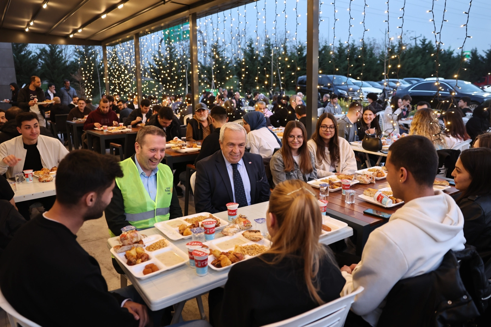 Bursa Nilüfer'de Başkan Özdemir gençlerle buluştu