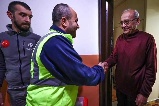 Denizli Büyükşehir’in ücretsiz tamirat desteği yayılıyor