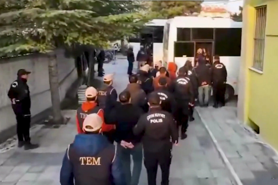 Konya merkezli FETÖ operasyonu! 20 gözaltı