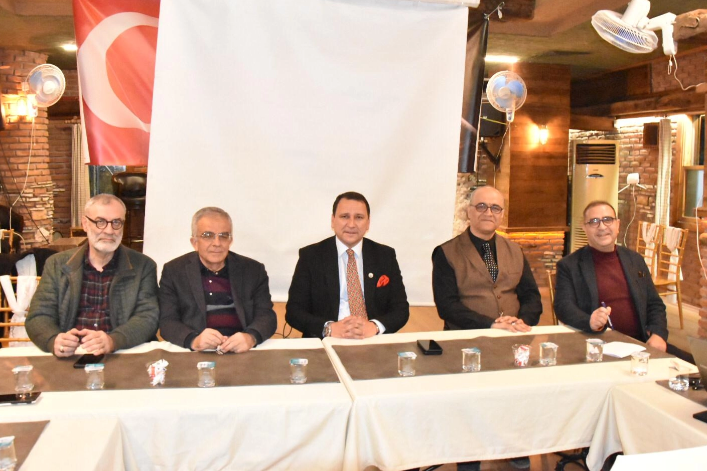 Manisa Dostlar Meclisi'nden 'Cevdet Çelebi' talebi