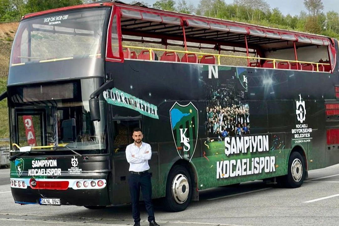 Kocaeli'de şampiyonluk otobüsü kutlamalara hazır