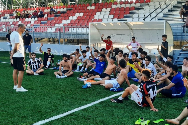 Muğla Süper Amatör Liginin iddialı ekiplerinden Marmaris Gençlikspor Kulübü, kadrosunu