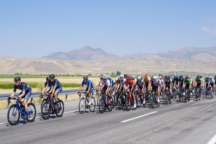 Erciyes Uluslararası Yol Bisiklet Yarışları Grand Prix Kapuzbaşı etabı ile