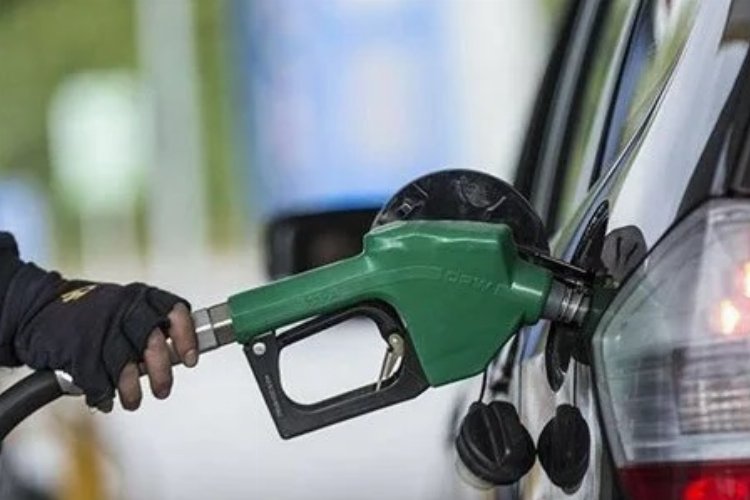 Akaryakıt ürünlerinden benzine gelen zam ardından motorinin litre fiyatına da