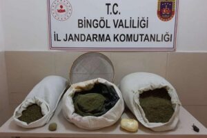 Bingöl İl Jandarma Komutanlığı ekiplerince Genç ilçesi kırsalında gerçekleştirilen operasyonda