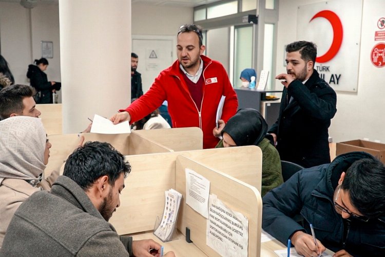 AK Parti Bursa Gençlik Kolları, Türk Kızılay Bursa Kan Merkezi’nde