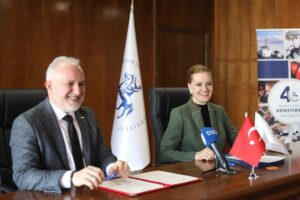 Dokuz Eylül Üniversitesi (DEÜ) ile Türk Kızılayı arasında kan bağışı