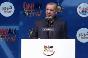 “Gençlikle gurur duyuyoruz” diyen Cumhurbaşkanı Erdoğan, “Çünkü Türkiye Yüzyılı’nı emanet