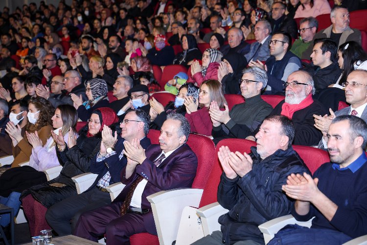 Kayseri’nin Talas Belediyesi tarafından başlatılan kültür sanat etkinlikleri kapsamında Cengiz