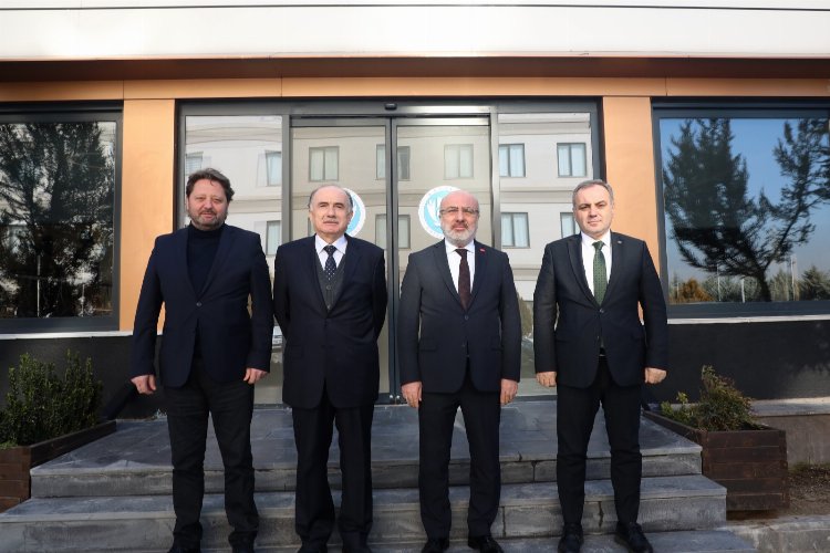 Kayseri’deki üniversitelerin rektörleri ikinci istişare toplantısını Kayseri Üniversitesi’nin (KAYÜ) ev