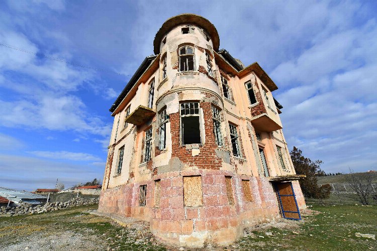 Başkentin kültürel ve tarihi varlıklarını aslına uygun olarak yenileyerek ayağa