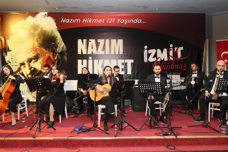 Kocaeli’de İzmit Belediyesi, İzmit Unutmaz etkinliği kapsamında şair Nazım Hikmet