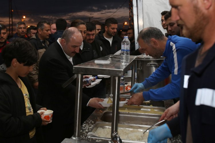 Sanayi ve Teknoloji Bakanı Mustafa Varank, Kocaeli Büyükşehir Belediyesi’nce kurulan