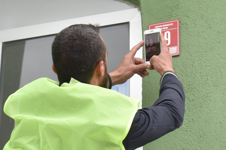 Altıeylül ve Karesi İlçelerinde Sokak tabelası ve numarataj uygulamalarını Ramazan