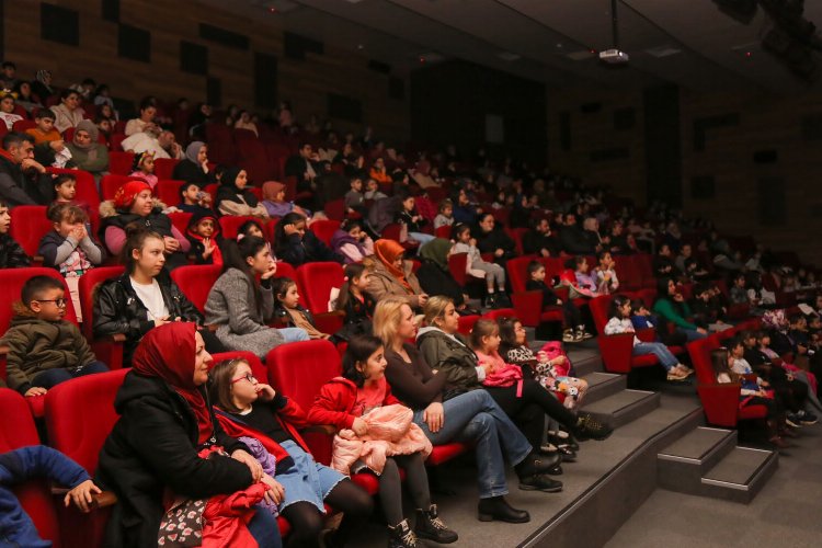 Bursa’nın Gürsu ilçesinde yerel belediye, hafta sonu çocuklar için düzenlediği