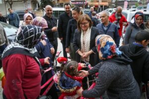 Gaziantep Büyükşehir Belediye Başkanı Fatma Şahin, Şehitkamil ilçesine bağlı Burak