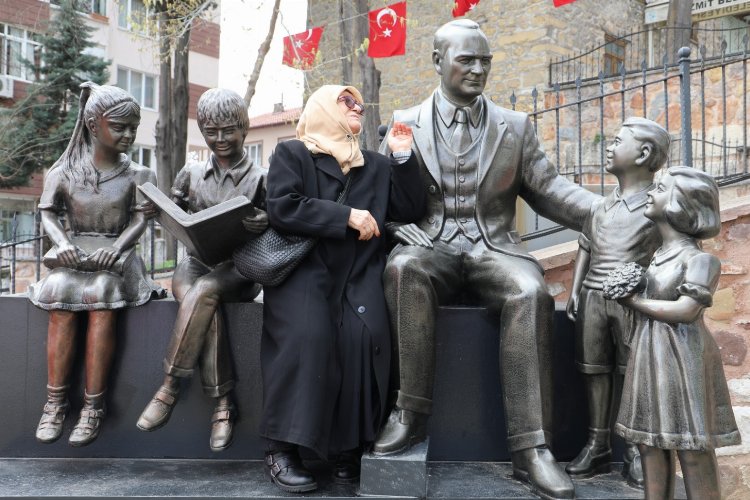 İzmit Belediyesi Sosyal Destek Hizmetleri Müdürlüğü bünyesinde İzmit’in çınarlarına hizmet