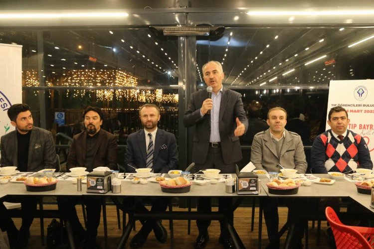 Rize Belediye Başkanı Rahmi Metin, 14 Mart Tıp Bayramı dolayısıyla