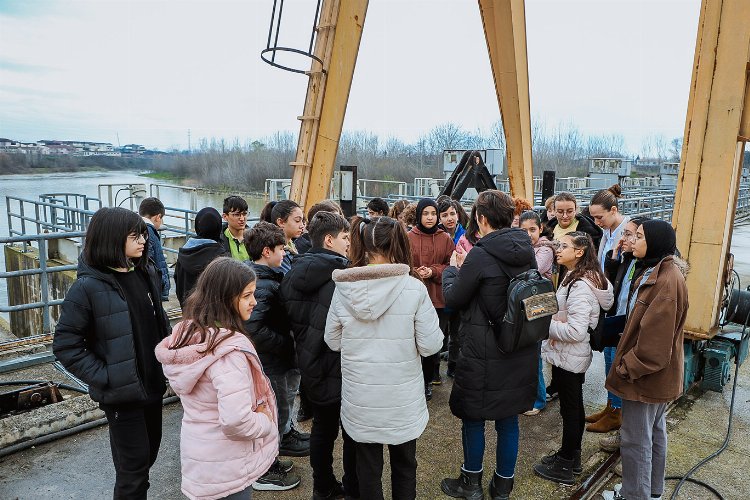 Sakarya Büyükşehir Belediyesi, SASKİ tarafından öğrencilere yönelik gerçekleştirdiği kurum gezileri