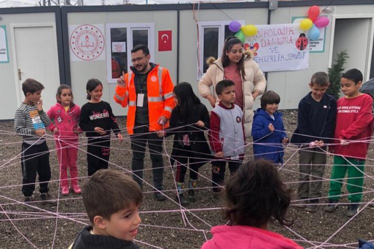 MEB, afet bölgesindeki 1 milyon 226 bin öğrenci ve veliye