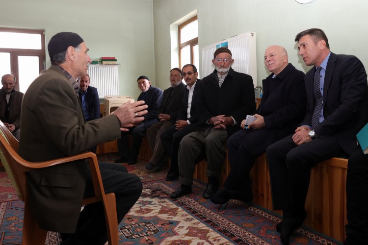 Erzurum Büyükşehir Belediye Başkanı Mehmet Sekmen, güney ilçelerine yönelik gezilerini