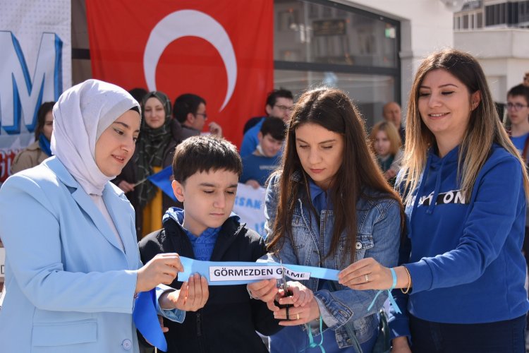 Bilecik’in Bozüyük ilçesinde 2 Nisan Dünya Otizm Farkındalık Günü nedeni