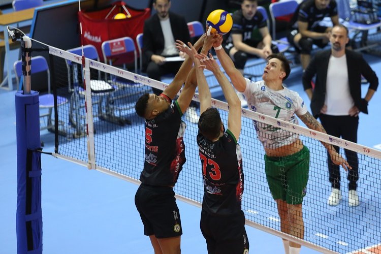 Bursa Büyükşehir Belediyespor play-off serisinin ilk maçında Cizre Belediyespor’u yenerek