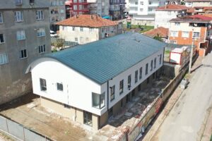 Kocaeli’de Çayırova Belediyesi tarafından yapılan Yenimahalle Aile Sağlığı Merkezi, muhtarlık