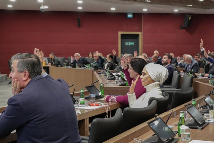 Kütahya Belediye Başkanı Prof. Dr. Alim Işık başkanlığında toplanan Belediye