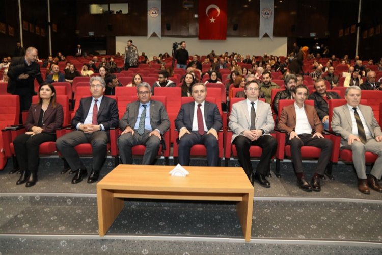 Erciyes Üniversitesi (ERÜ) tarafından “Deprem Bölgesiyle Tek Yürek ERÜ” konulu