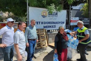 Gölcük Belediye Başkanı Ali Yıldırım Sezer, Hatay’da deprem bölgesindeki çalışmaları