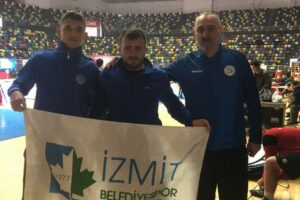 İzmit Belediyespor Güreş Takımı’nın genç sporcusu Barış Yiğit, Samsun’da tecrübe