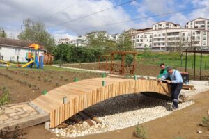 Kocaeli’nin İzmit ilçesi Gündoğdu Mahallesi’nde yapımına başladığı lavanta parkında çalışmalarını