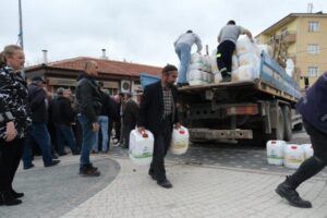 Eskişehir Büyükşehir Belediyesi’nin “Küçük Çiftçiyi Destekleme Projesi” ile ÇKS belgeli