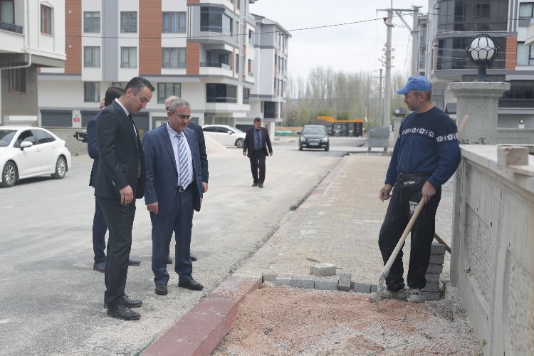 Kütahya Belediye Başkanı Prof. Dr. Alim Işık, Dumlupınar Mahallesi’nde altyapısı