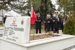 Kütahya Belediye Başkanı Prof. Dr. Alim Işık, Türk Polis Teşkilatı’nın