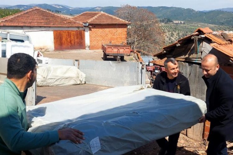 Manisa Büyükşehir Belediyesi, Akhisar ilçesine bağlı Çanakçı Mahallesi’nde, evlerinde çıkan