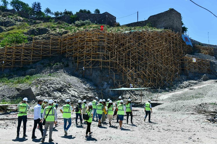 Ankara Büyükşehir Belediyesi; Roma Tiyatrosu, Arkeopark ve Ankara Kalesi çalışma