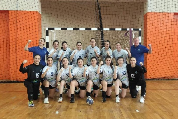 Bursa Büyükşehir Belediyespor Genç Kadınlar Hentbol Türkiye Şampiyonası’nda yarı finale