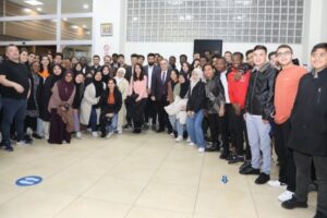 Erciyes Üniversitesi (ERÜ) Rektörü Prof. Dr. Fatih Altun, uluslararası öğrenciler