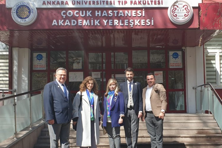 Rotary Kulüpleri tedavi gören çocuklara tablet bağışında bulundu. ANKARA (İGFA)