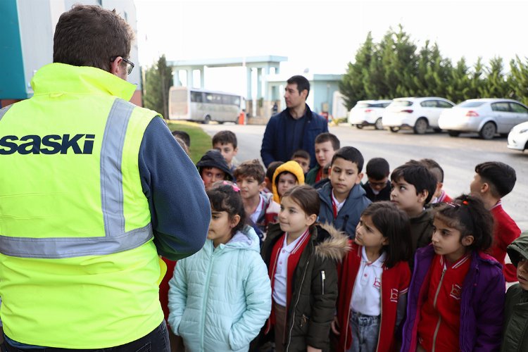 Sakarya Büyükşehir Belediyesi, rutin şekilde gerçekleştirdiği tesis ziyaretleri ve okul