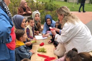 İzmit Belediyesi, 14 Mayıs Anneler Günü dolayısıyla Yeşilova Çınar Çocuk