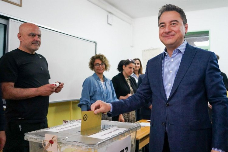 DEVA Partisi Genel Başkanı ve Cumhurbaşkanı Yardımcısı adayı Ali Babacan,