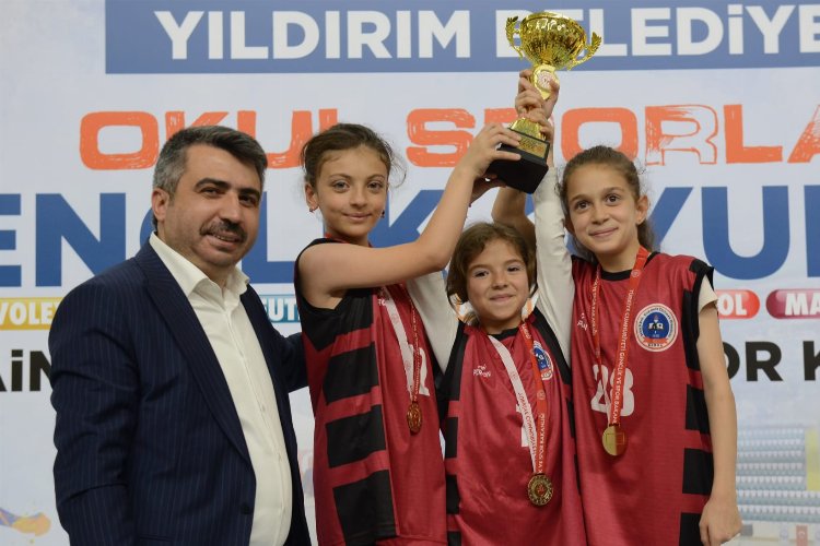 Bursa’da Yıldırım Belediyesi Okul Sporları Gençlik Oyunlarında, 2 bin 786